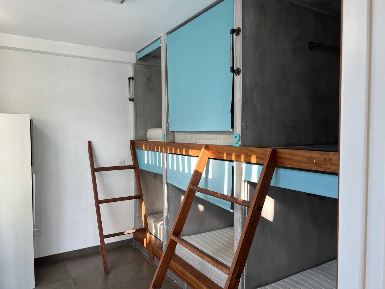 Jedi Hub Hostel Лімасол Екстер'єр фото