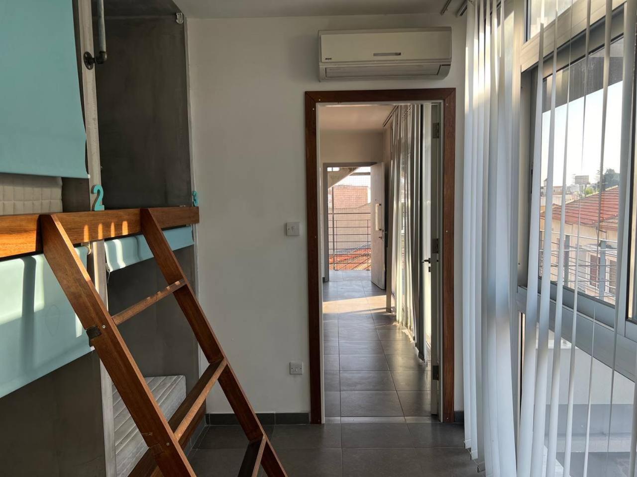 Jedi Hub Hostel Лімасол Екстер'єр фото